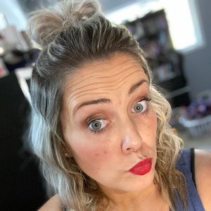 Meet your Posher, Amie